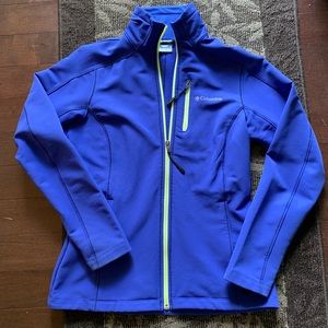 Columbia women’s soft shell light jacket purple